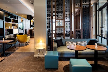 Le Diplomate, Bar à Serris