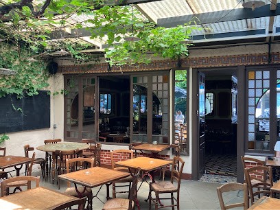 Le Cafe Des Arts, Bar à Thouars