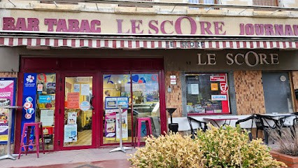 Le Score, Bar à Saint-Père