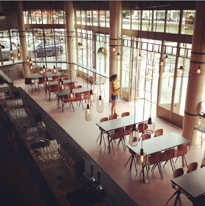 L'Atalante, Bar à Paris 19