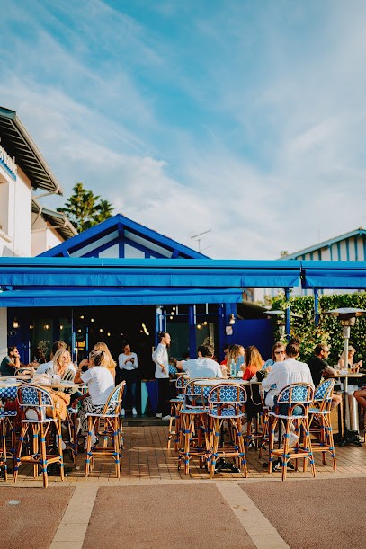 Fernande, Bar à Arcachon