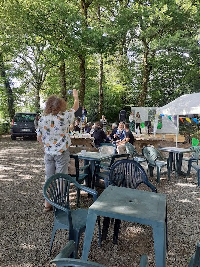 Buvette D' Étang Du Dordu, Bar à Langoëlan