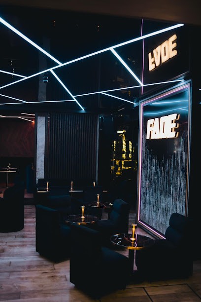 Fade, Bar à Neuilly-sur-Seine