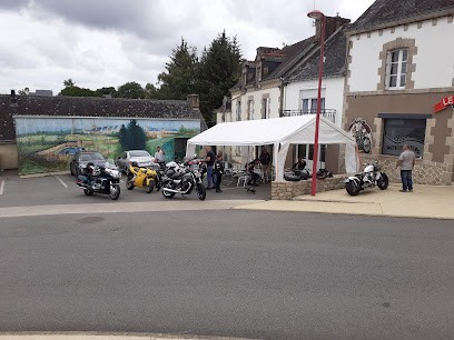 Le Rallye Bar, Bar à Guénin