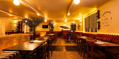 Belharra, Bar à Versailles