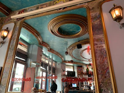 Au Clair De Lune, Bar à Paris 18