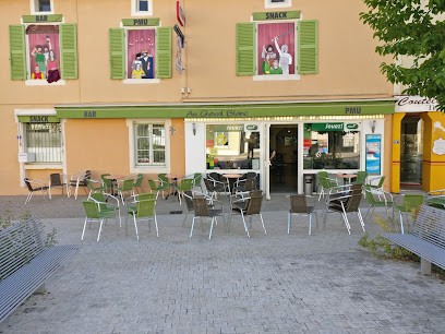 Au Cheval Blanc, Bar à Lussac-les-Châteaux