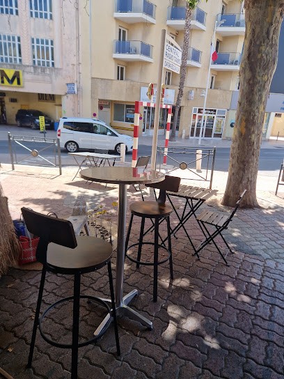 Le 921, Bar à Saint-Raphaël