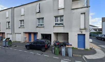 BRAD MICHEL TV, Bar à Fleury-les-Aubrais