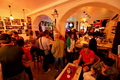 Bar Le Qg, Bar à Taninges