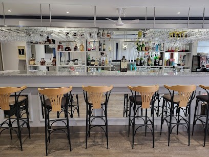 Café Seville, Bar à Crémieu