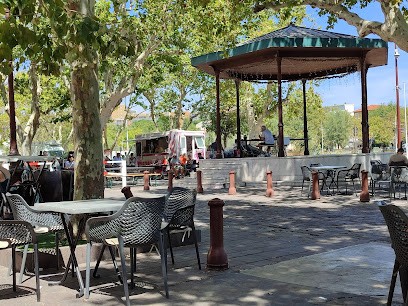 A La Grande Bleue, Bar à Port-de-Bouc
