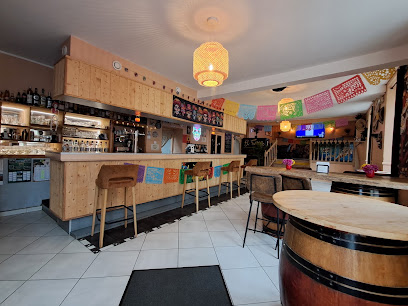 El Sueño, Bar à la Roche-Neuville