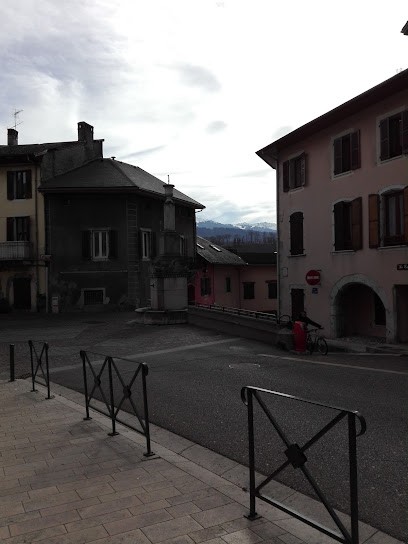 Bar De La Fontaine, Bar à Montmélian