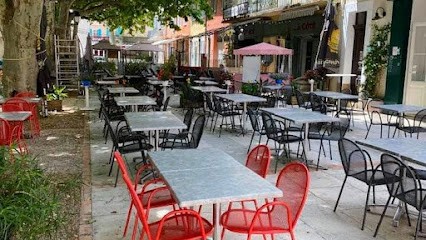 Cercle De L' Avenir, Bar à Villecroze