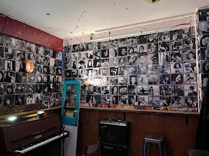 Folks, Bar à Paris 18