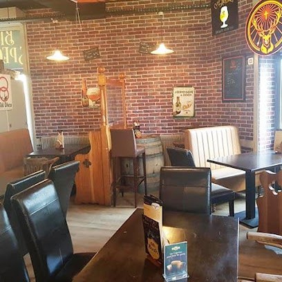 AU PUB DES TROLLS, Bar à Dole