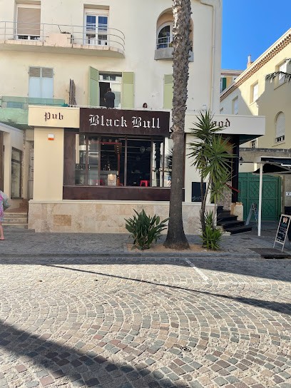 Blackbull, Bar au Lavandou