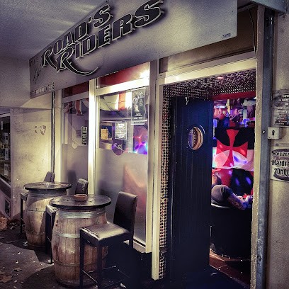 The Road's Riders, Bar à La Garde