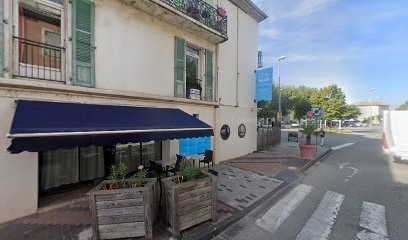 Les Enfants Terribles, Bar au Teil