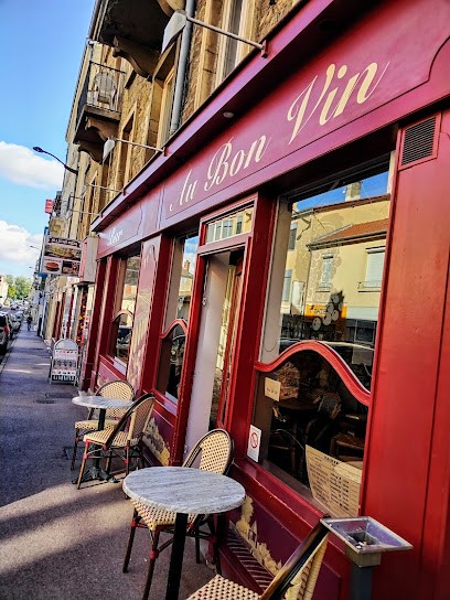 Jandet Brigitte, Bar à Mâcon