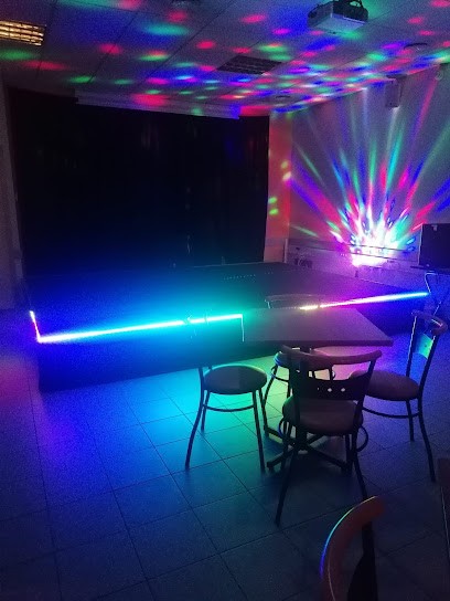 Nul Bar Ailleurs, Bar à Coarraze