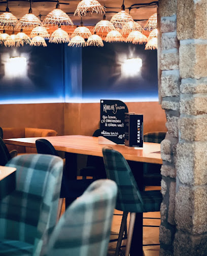 Karakter Bar à Baud