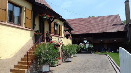 Gelly Denise, Bar à Houssen