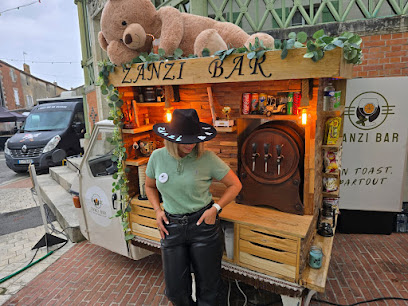 Zanzi Bar, Bar à l' Île-d'Elle