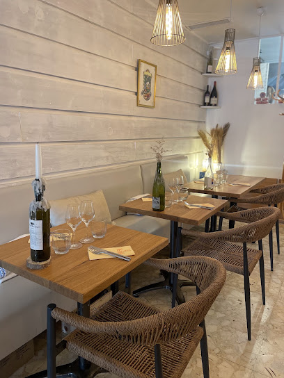 Hera Bistrot-Bar À Vin, Bar à Saint-Tropez