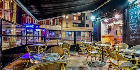 Van House, Bar à Lille