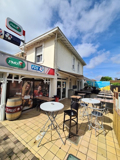 Lentrepotes, Bar à Mimizan