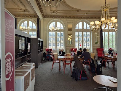 Salon SNCF Grand Voyageur Paris Nord, Bar à Paris 10