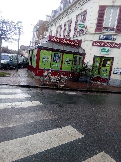 Rafik, Bar aux Mureaux