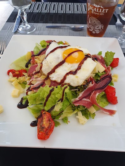 Cussac Jean-Luc, Bar à Val d'Arcomie