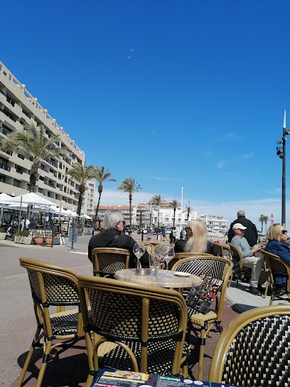 Bilbo, Bar à Saint-Cyprien