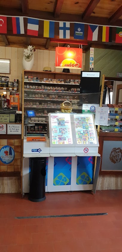 Aux Deux Lions (nouveaux propriétaires), Bar à Groffliers