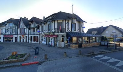 The White Panache, Bar au Mesnil-Saint-Denis