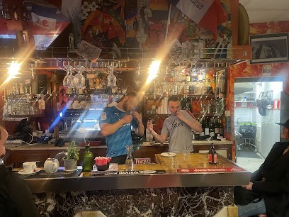 Au Pavillon, Bar à Saint-Denis