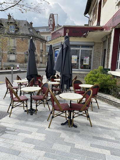 La Marine, Bar à Soissons