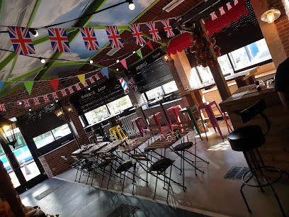 LUZ'IN, Bar à Hyères