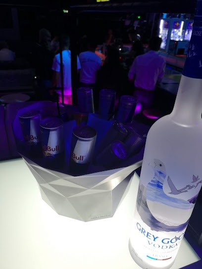 El Patio, Bar à Compiègne