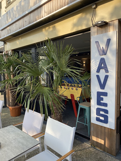 Waves, Bar à Boulogne-sur-Mer