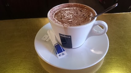 Le Longchamp, Bar à Morangis