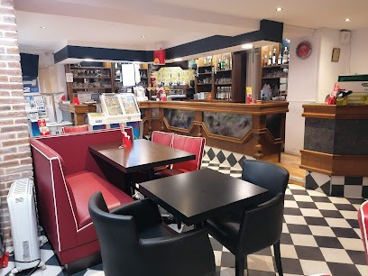 Le Cafe De La Mairie, Bar au Houlme