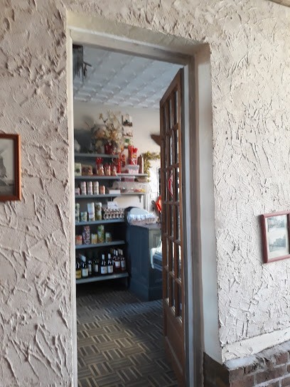 Chez T Chote Boitte, Bar à Revelles