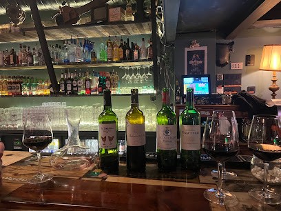 Wild And Savage, Bar aux Belleville