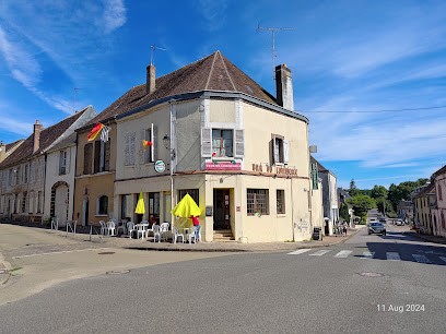 Le Commerce Bar, Bar à Saint-Fargeau