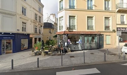 Revel Yvon, Bar à Rouen