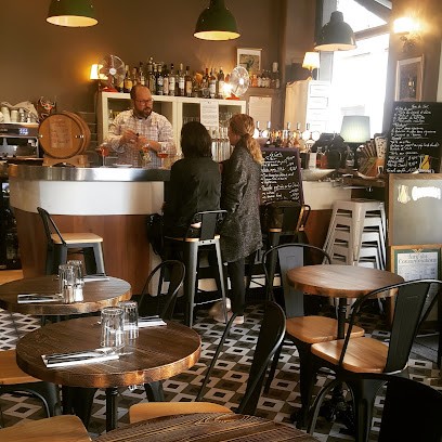 Le Petit Coin- Bistrot Pétanque, Bar à Lyon 04